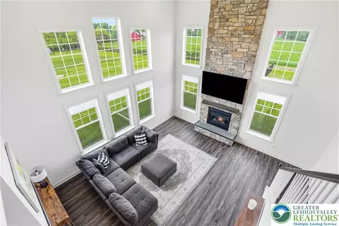 Living - 1275 Keller Rd, Wind Gap, PA 18091 photo 2 of 2