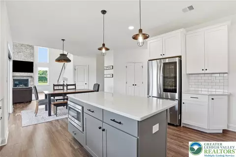 Kitchen - 1275 Keller Rd, Wind Gap, PA 18091 photo 2 of 4