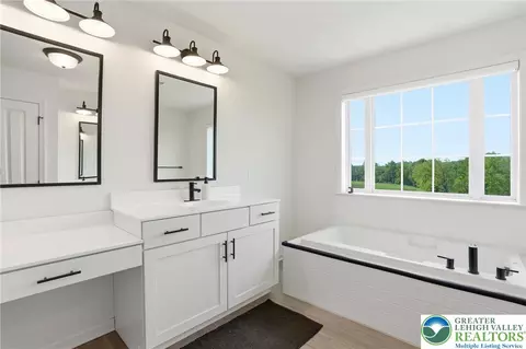 Bath - 1275 Keller Rd, Wind Gap, PA 18091 photo 6 of 6