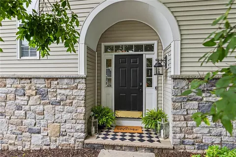 226 Merion Ln, Easton, PA 18042