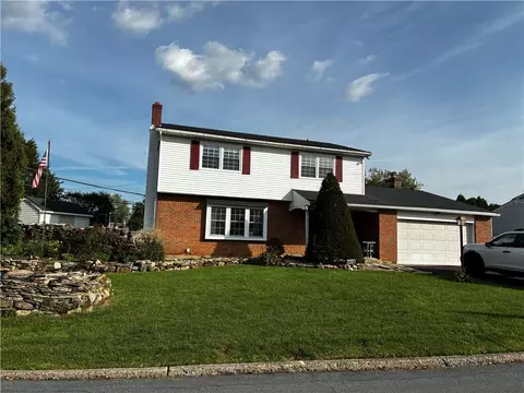 7068 Linden Rd, Macungie, PA 18062