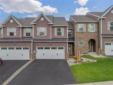 4489 Stole Rd, Emmaus, PA 18049