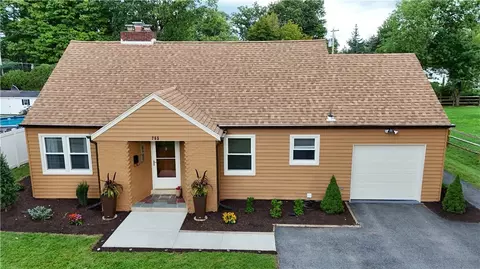 765 Parkway Rd, Allentown, PA 18104