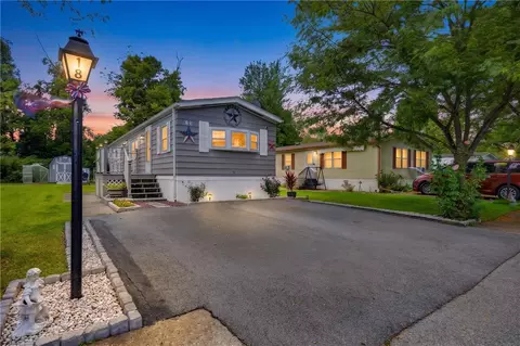 18 Independence Way, Mt Bethel Twp, PA 18343