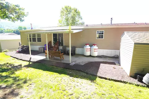 184 Ashley Ln, Lehighton, PA 18235