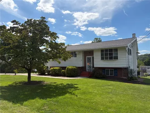 724 Lincoln Ave, Walnutport, PA 18088