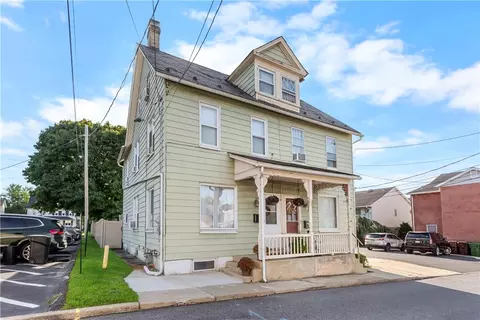 55 S Cedar St, Nazareth, PA 18064