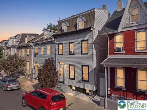 709 Ferry St, Easton, PA 18042