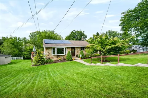 206 S Front St, Catasauqua, PA 18032