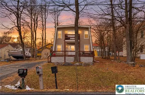 6250 Park Pl, Coolbaugh Twp, PA 18466