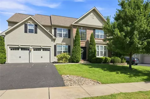 1161 Bramble Dr, Breinigsville, PA 18031