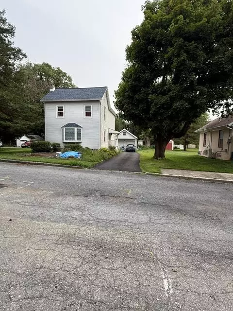 336 S 12th St, Emmaus, PA 18049