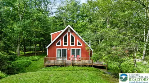 161 Linden Loop, Pocono Summit, PA 18346