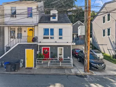 676 Pine St, Easton, PA 18042