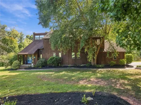 1491 Breezeview Ln, Pottstown, PA 19465