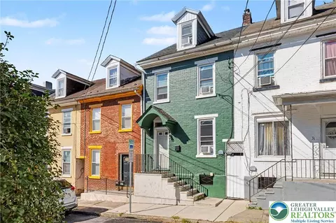29 Warren St, Easton, PA 18042