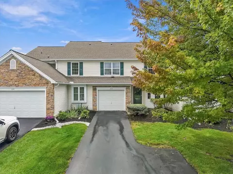 273 Park Ridge Dr, Easton, PA 18040