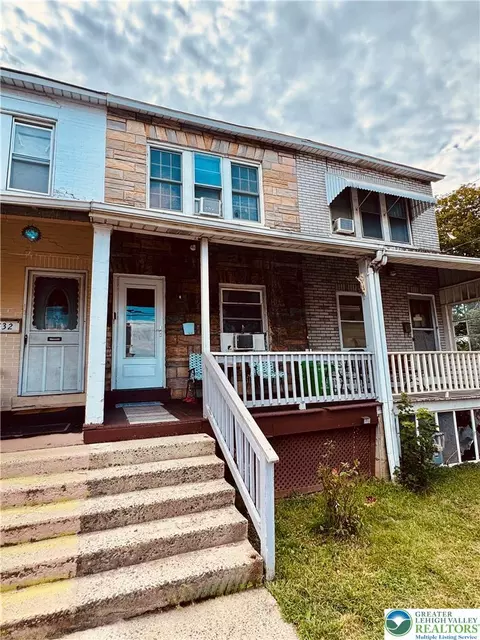 730 8th St, Allentown, PA 18103