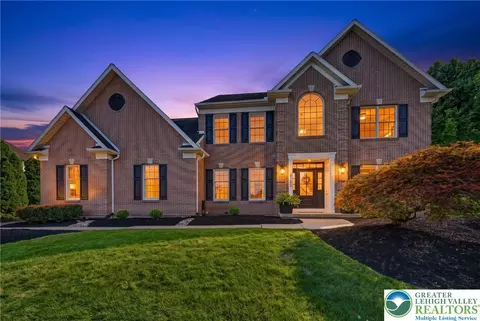 3130 Muirfield Rd, Center Valley, PA 18034
