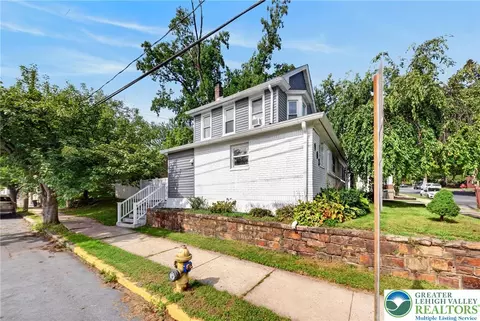 903 Seneca St, Fountain Hill, PA 18015