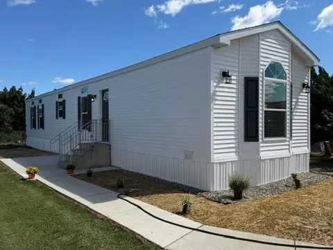 5174 Stone Terrace Dr, Whitehall Twp, PA 18052