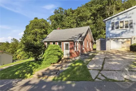 626 Scholl Ave, Bethlehem, PA 18015