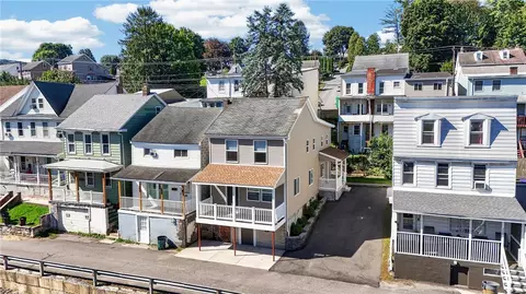 320 N Railroad St, Tamaqua, PA 18252
