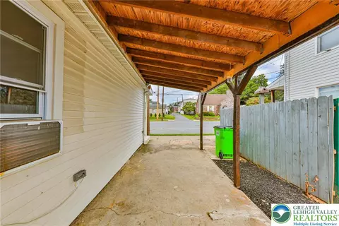 Exterior - 446 Maple St, Bethlehem, PA 18018 photo 16 of 17