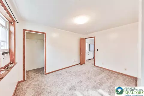 Bedroom - 446 Maple St, Bethlehem, PA 18018 photo 2 of 5