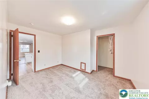 Bedroom - 446 Maple St, Bethlehem, PA 18018 photo 4 of 5