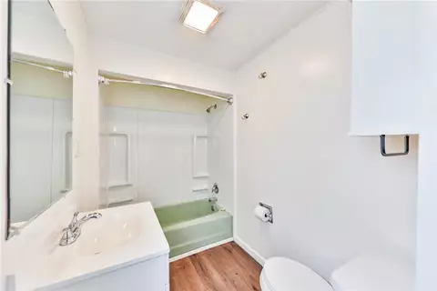 Bath - 446 Maple St, Bethlehem, PA 18018 photo 2 of 2