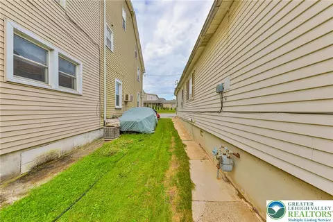 Exterior - 446 Maple St, Bethlehem, PA 18018 photo 17 of 17