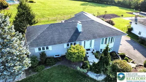 3285 Cherryville Rd, Northampton, PA 18067