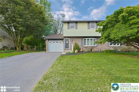 56 Jonathan Dr, Palmer Township, PA 18045
