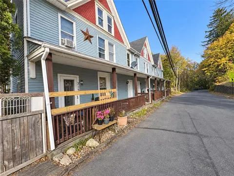 315 E Church St #315 - 325, Slatington, PA 18080