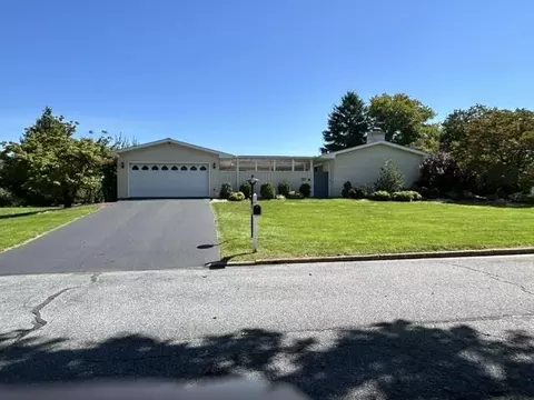 36 Stonecroft Dr, Palmer Township, PA 18045