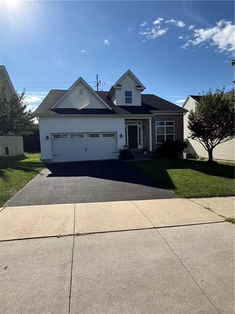 4036 Blaise Ct, Allentown, PA 18104