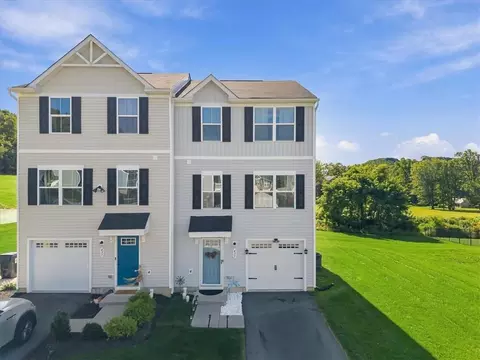 435 Levee Run Rd, Northampton, PA 18067