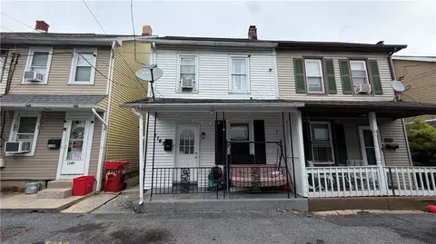 1147 Railroad St, Catasauqua, PA 18032