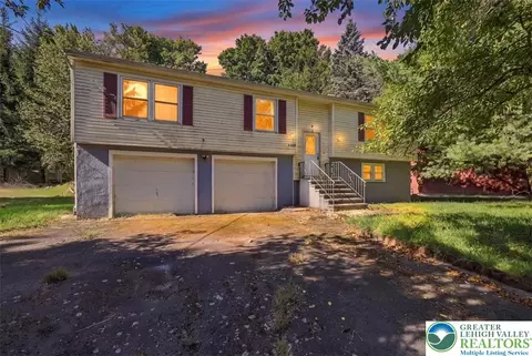 2838 Fairhaven Dr, Coolbaugh Twp, PA 18466