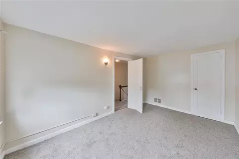 Bedroom - 428 E Garrison St, Bethlehem, PA 18018 photo 3 of 11