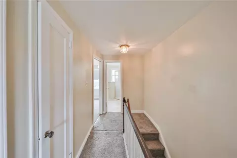 Entry Way - 428 E Garrison St, Bethlehem, PA 18018 photo 3 of 4