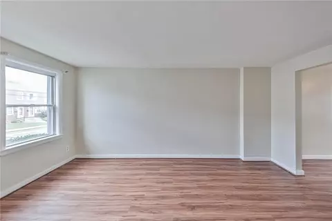 Living - 428 E Garrison St, Bethlehem, PA 18018 photo 2 of 7