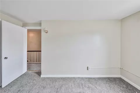 Bedroom - 428 E Garrison St, Bethlehem, PA 18018 photo 8 of 11