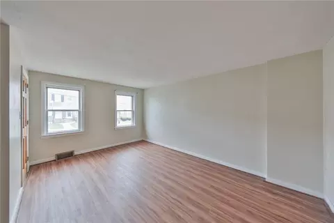 Living - 428 E Garrison St, Bethlehem, PA 18018 photo 1 of 7