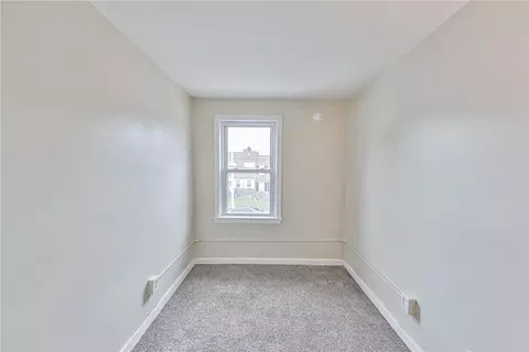 Bedroom - 428 E Garrison St, Bethlehem, PA 18018 photo 10 of 11