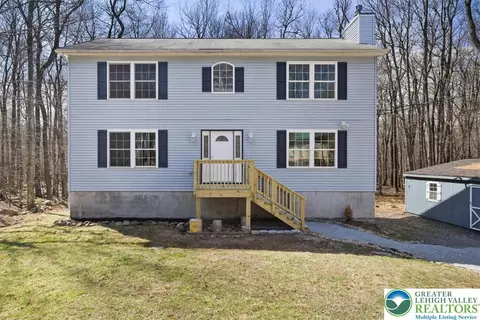 1111 Apollo Dr, Gouldsboro, PA 18424