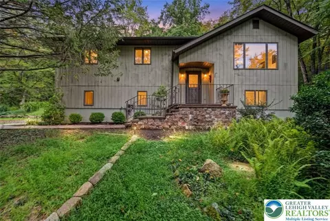 2311 Woodhaven Dr, Saylorsburg, PA 18353