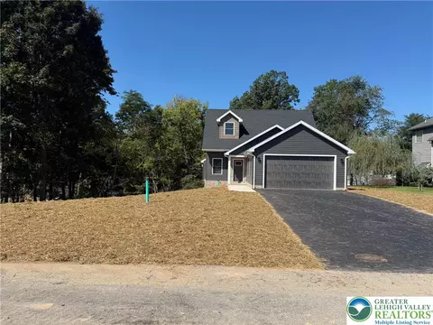 801 Dickeys Dr, Chambersburg, PA 17202