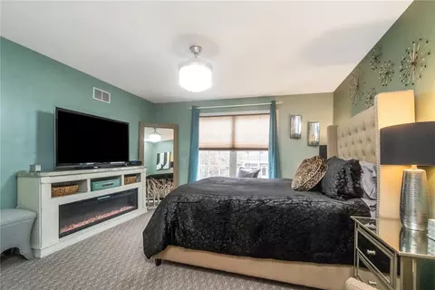 Bedroom - 102 Ackerman St, Hellertown, PA 18055 photo 4 of 8